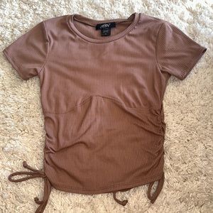 short sleeve synched side top